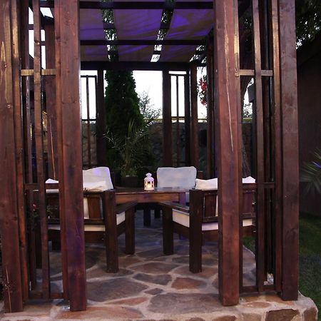 Rixo'S Guesthouse Circea Exterior foto