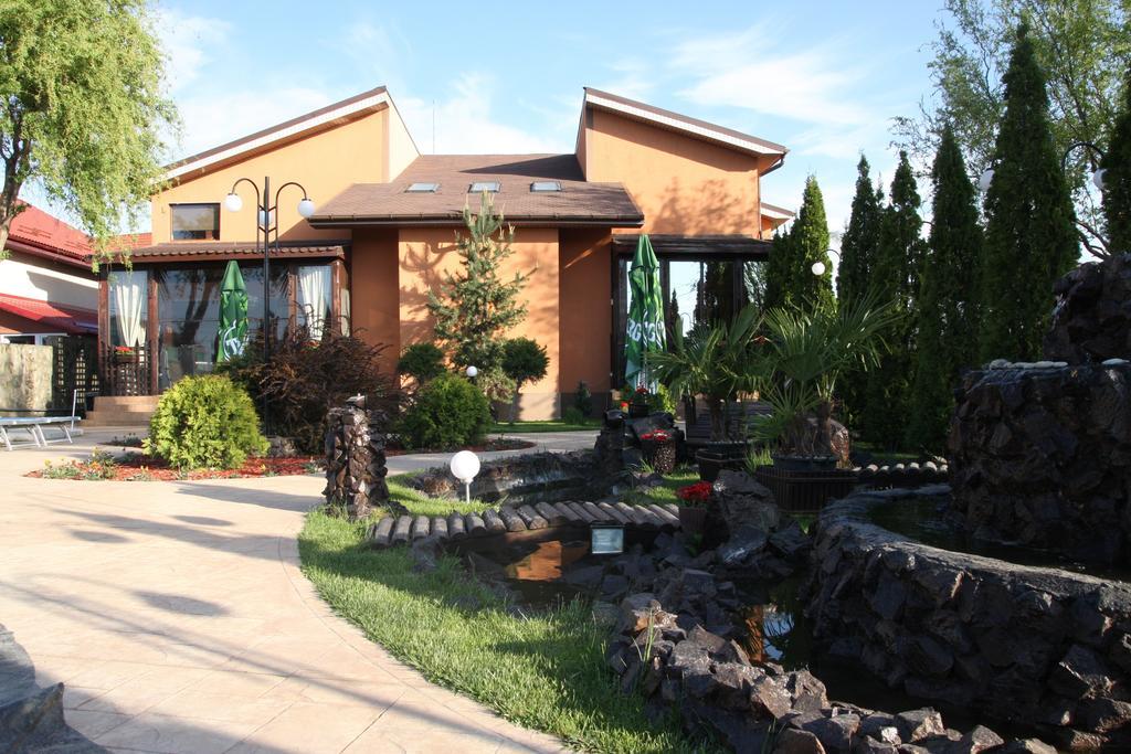 Rixo'S Guesthouse Circea Exterior foto