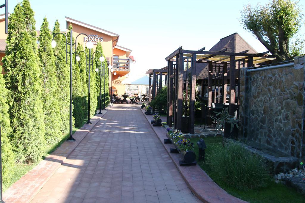 Rixo'S Guesthouse Circea Exterior foto