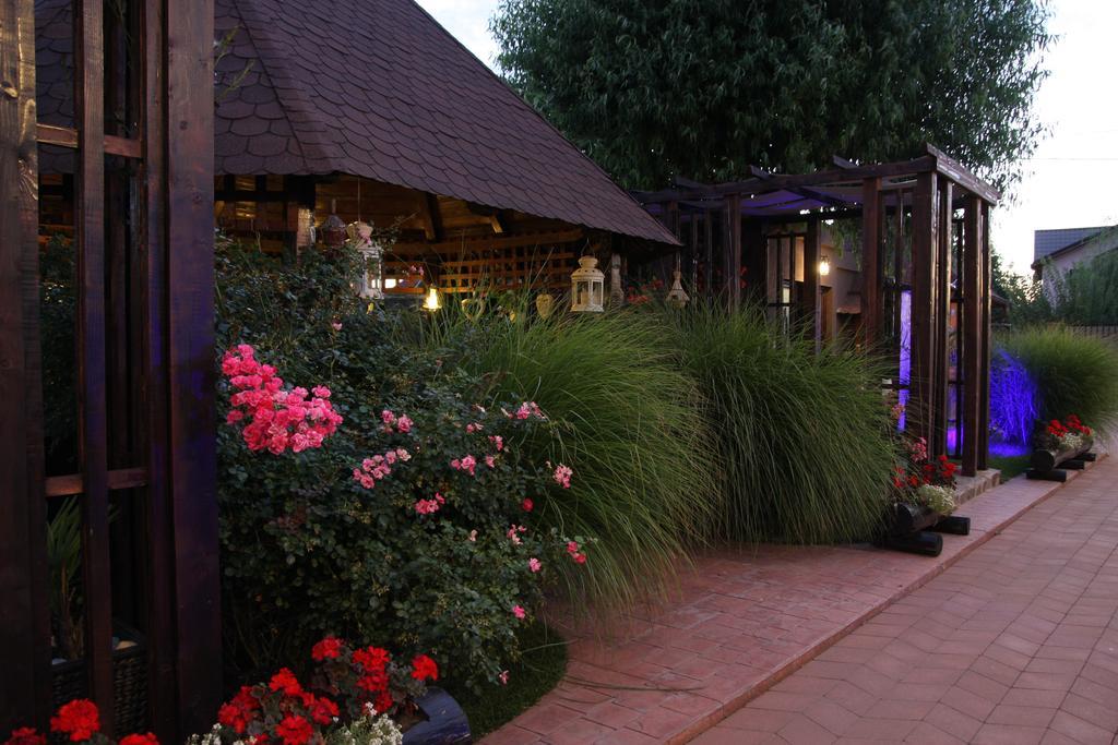 Rixo'S Guesthouse Circea Exterior foto